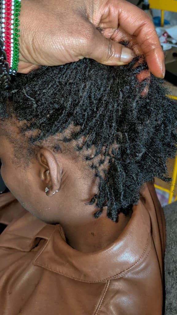 Sisterlocks — nape interlocking